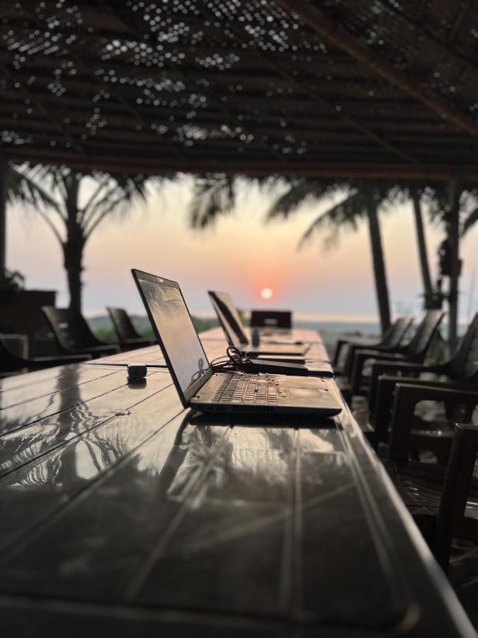 Revibe Beach Hostel Gokarna 戈卡尔纳 外观 照片